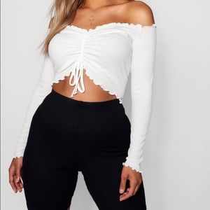 NWT SIZE 20 Boohoo Off Shoulder Top! (W)